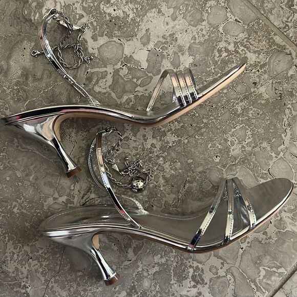 Ferragamo Denise Sandals 70mm in Silver, New, Size 7 - Picture 10 of 16